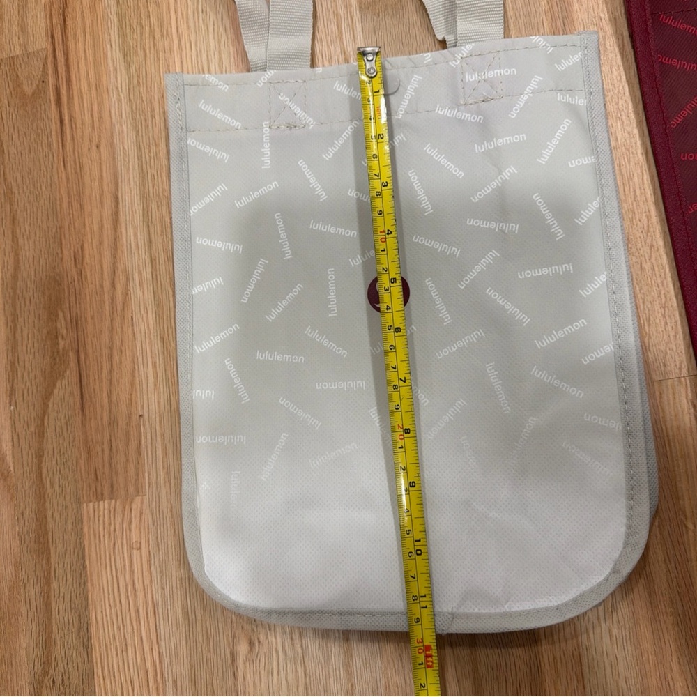 3 Different Lululemon Small Reusable Shopping Gym… - image 7
